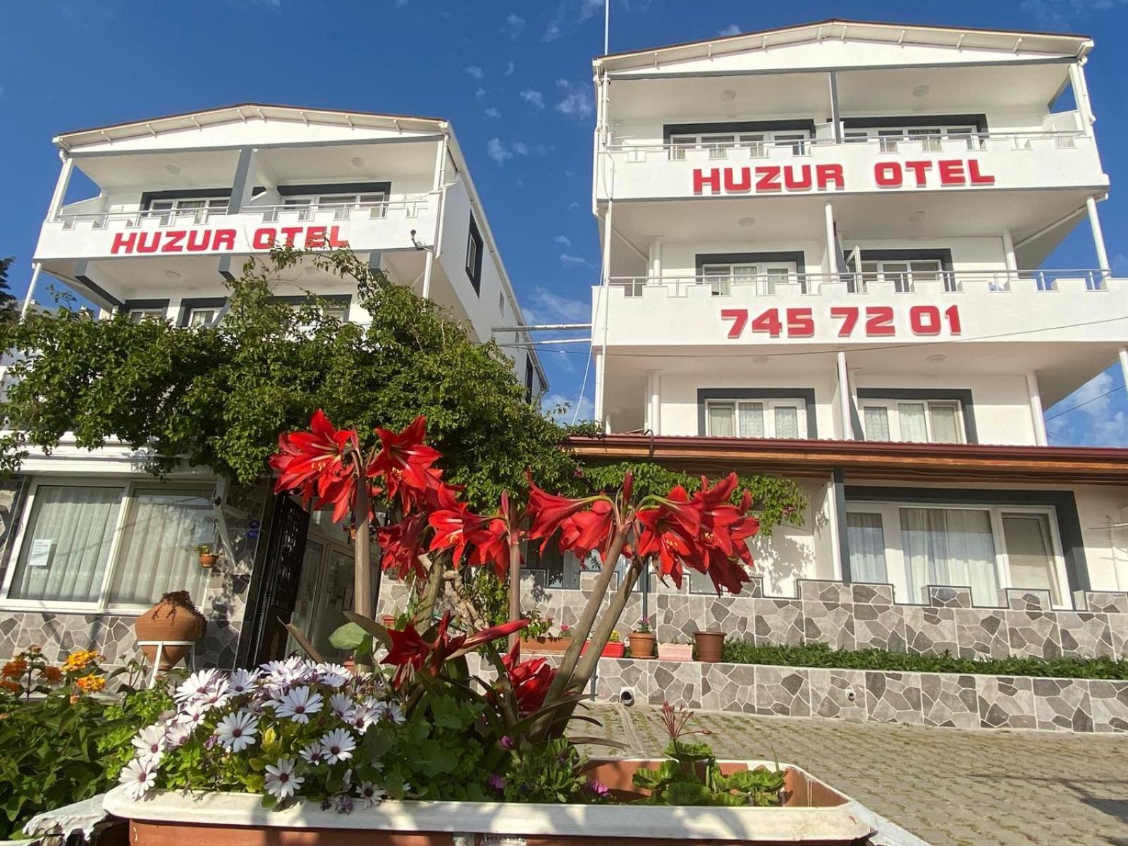 Huzur Hotel Siğacık Екстериор снимка