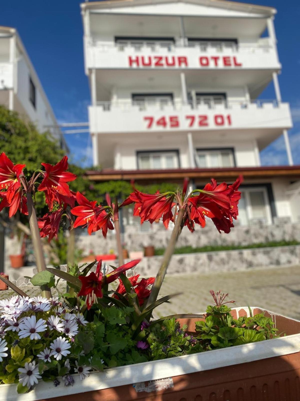 Huzur Hotel Siğacık Екстериор снимка