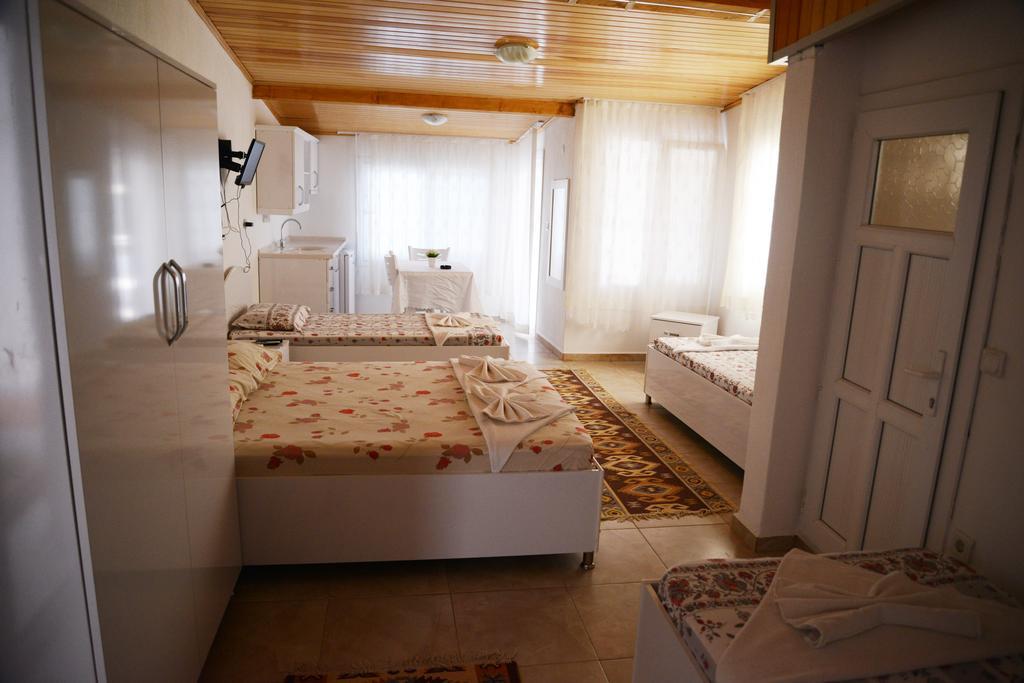 Huzur Hotel Siğacık Стая снимка